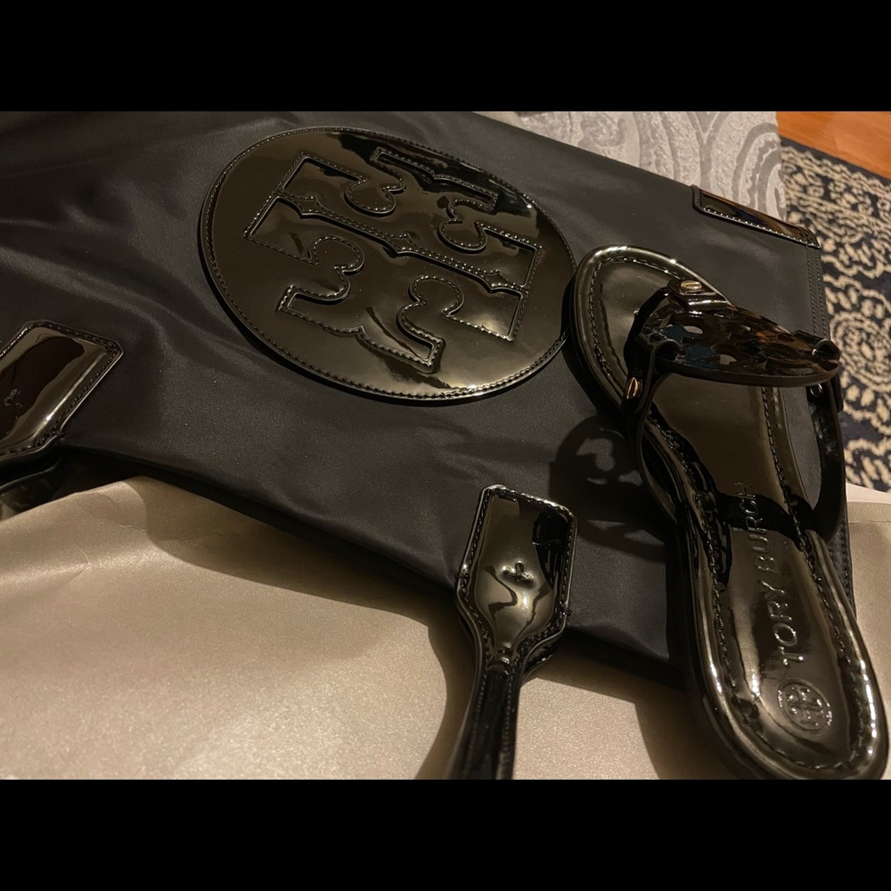 T BURCH HAND BAG AND SANDALS